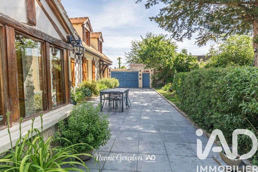 Maison 160 m² à Lommoye  - photo 4