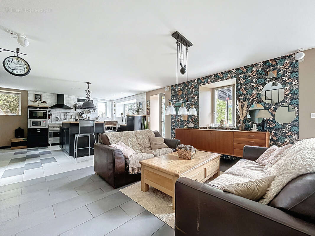 Maison à SAINT-MAURICE-EN-COTENTIN