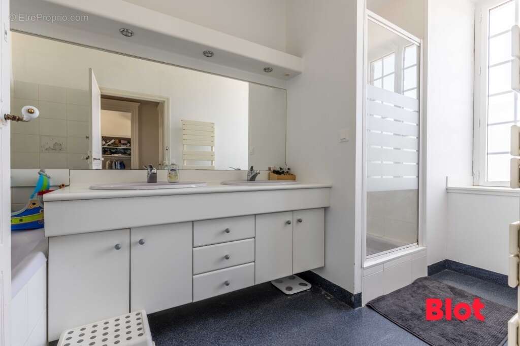 Maison à LOUVIGNE-DE-BAIS