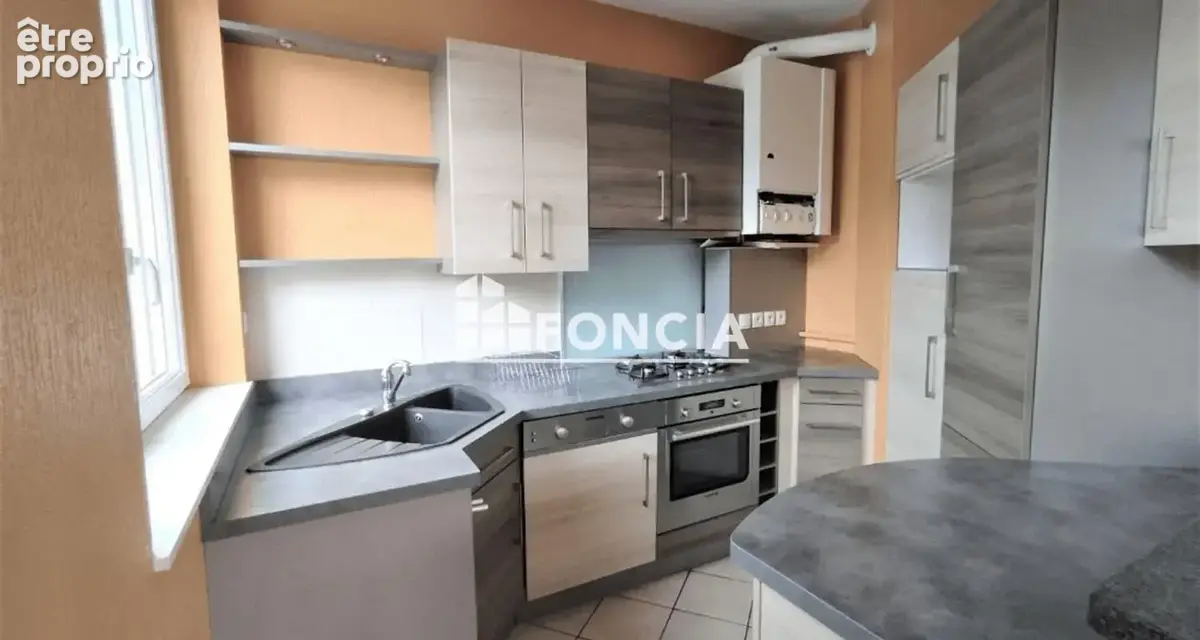 Bel Appartement T3 avec place de parking privative - photo 2