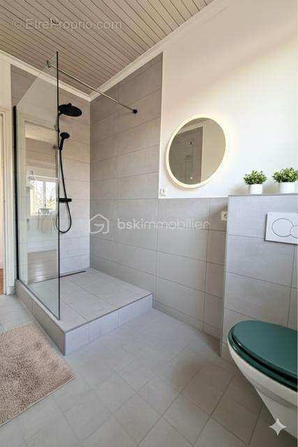 Maison à OLLAINVILLE