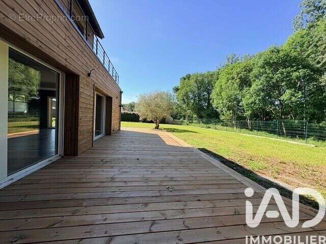 Maison 215 m² à Bullion  - photo 4