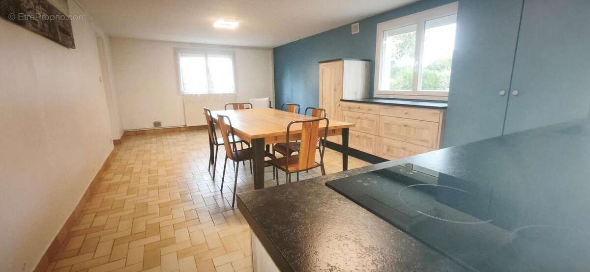 Maison familiale avec piscine – 177 m² habitables – Terrain paysagé de 1 139 m² – François - photo 8