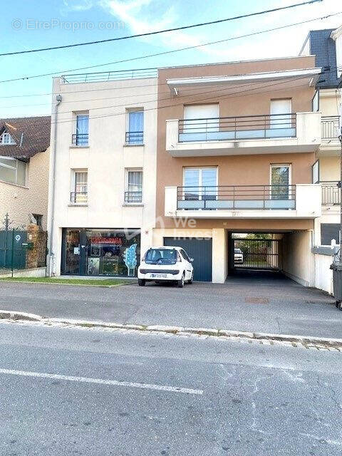 Appartement à SAINTE-GENEVIEVE-DES-BOIS