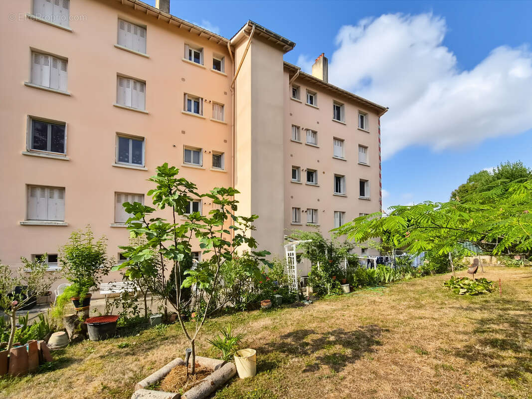 Appartement T3 de 56m2 avec cave et garage   Auch proche IUT - photo 8