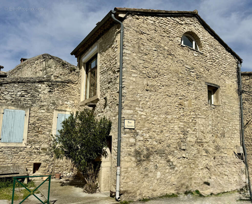 Maison à GRIGNAN