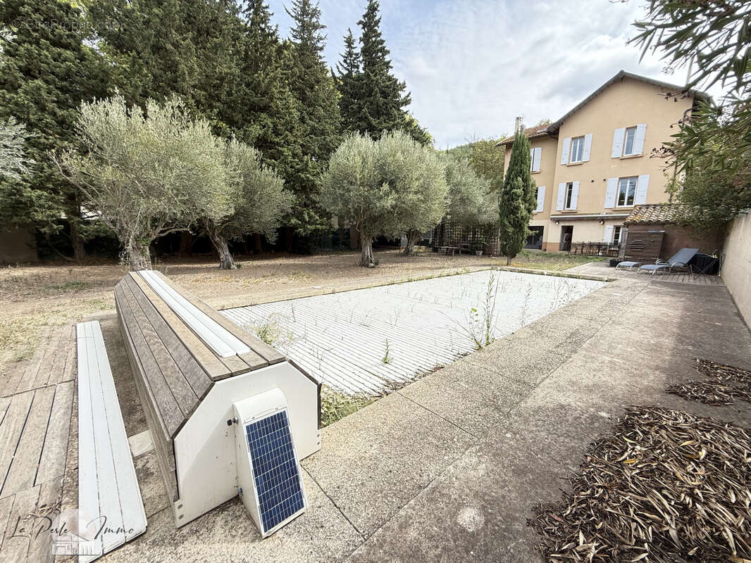 Maison à VILLENEUVE-LES-CORBIERES