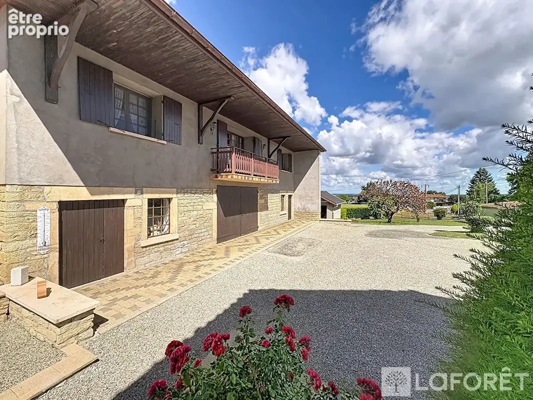 Maison de caractère avec dépendance et fort potentiel -four (38080) - photo 3