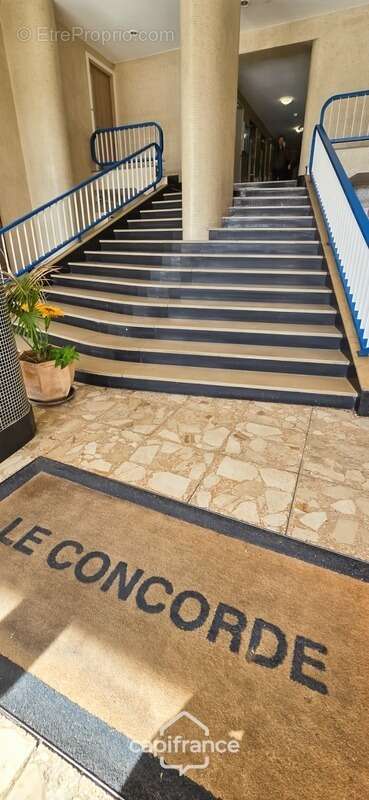 Appartement à vendre 3 pièces + terrasse TOULON (83) - photo 7