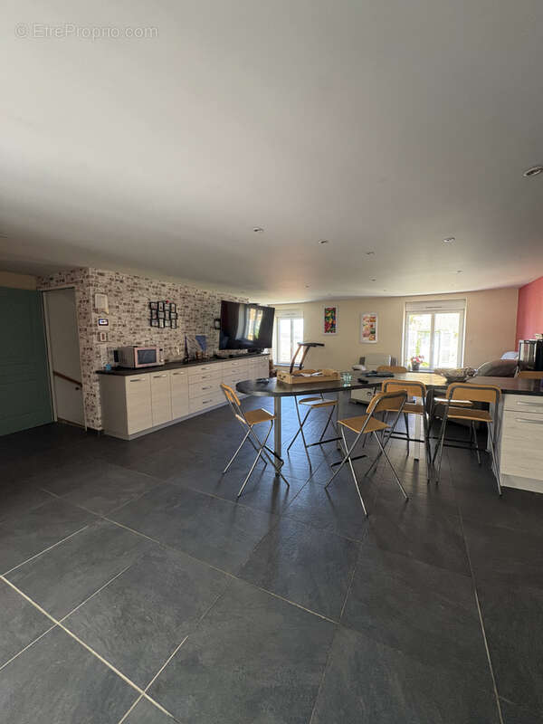 Maison 105 m² à Corent  - photo 11