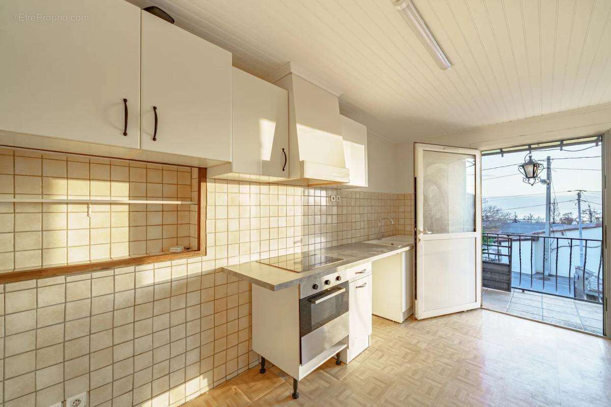 Appartement à MARSEILLE-16E