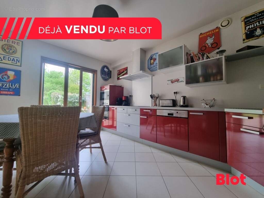 Maison 230 m² à Pace  - photo 4