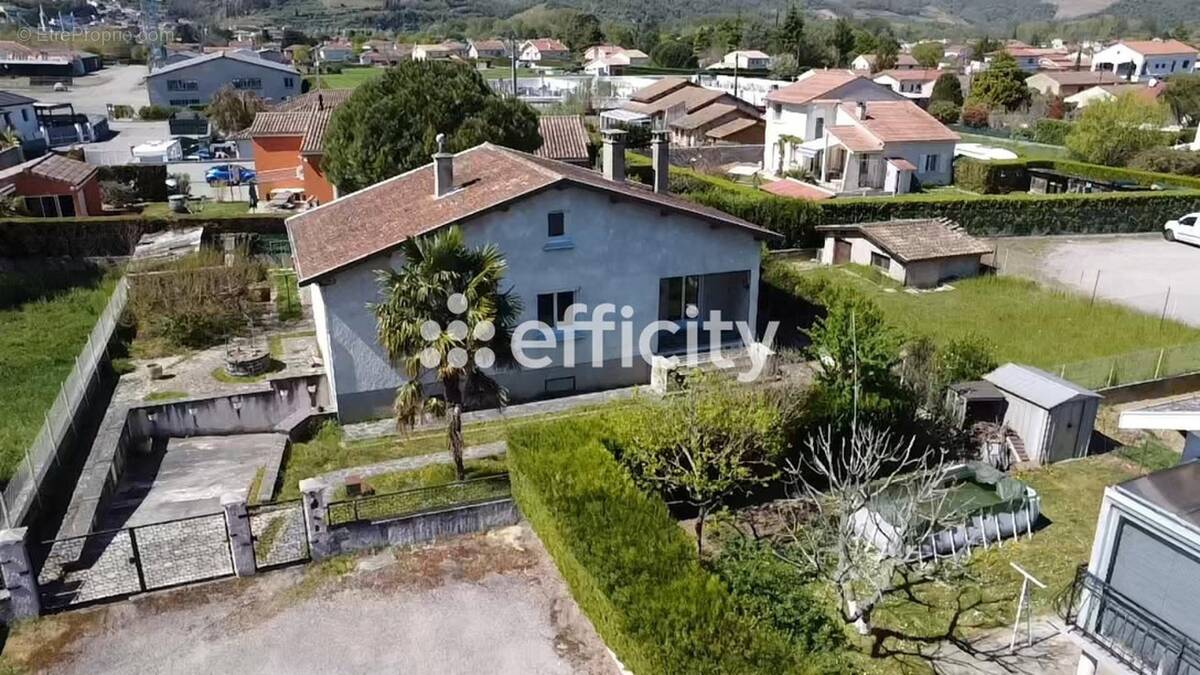 Maison à SABLONS