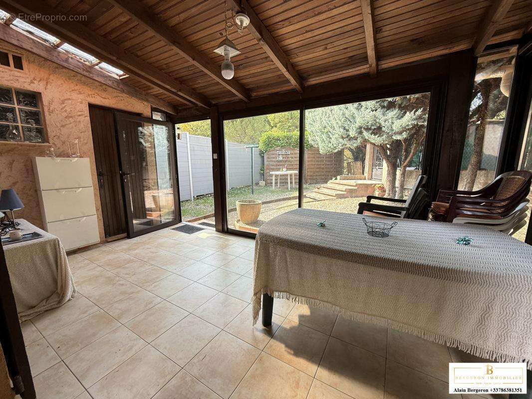 Maison à SAINT-CEZAIRE-SUR-SIAGNE