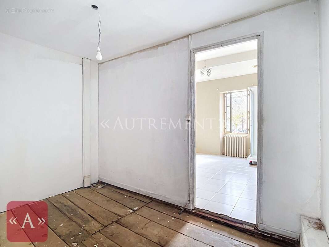 Maison à SAINT-SULPICE