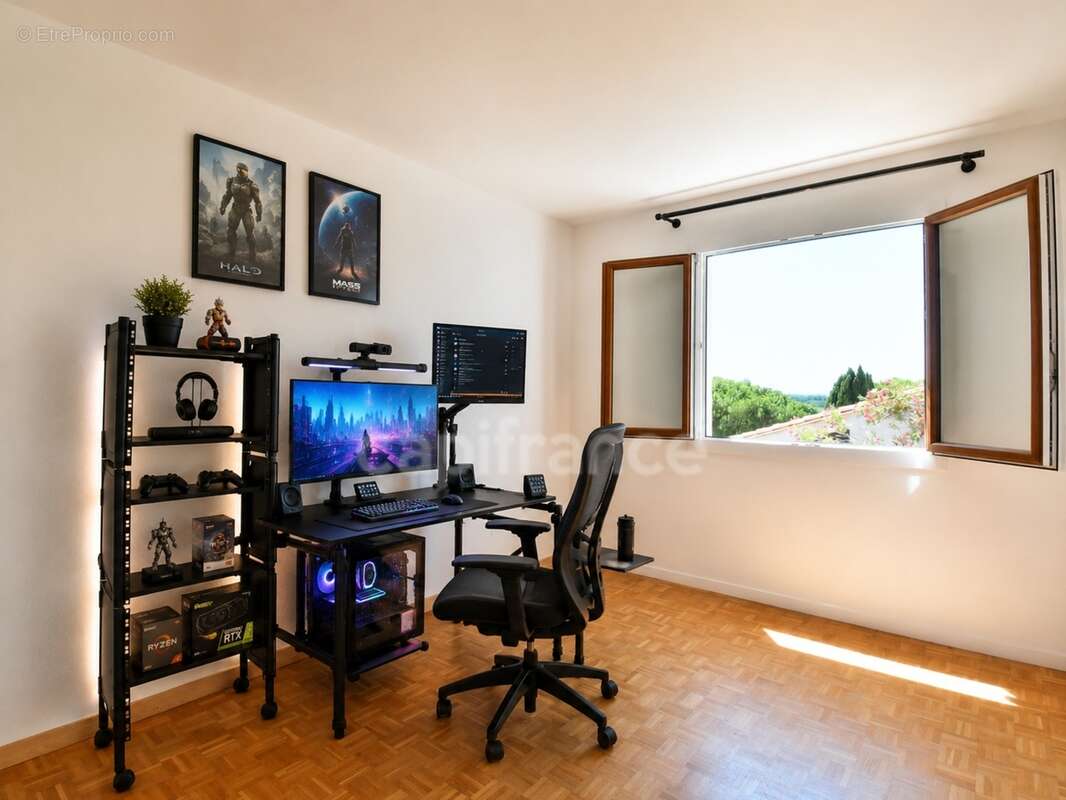 Villa méditerranéenne à vendre 7 pièces, 215 m² CANET EN ROUSSILLON (66) avec potentiel 2 logements, terrasses, jardin et garage - photo 17