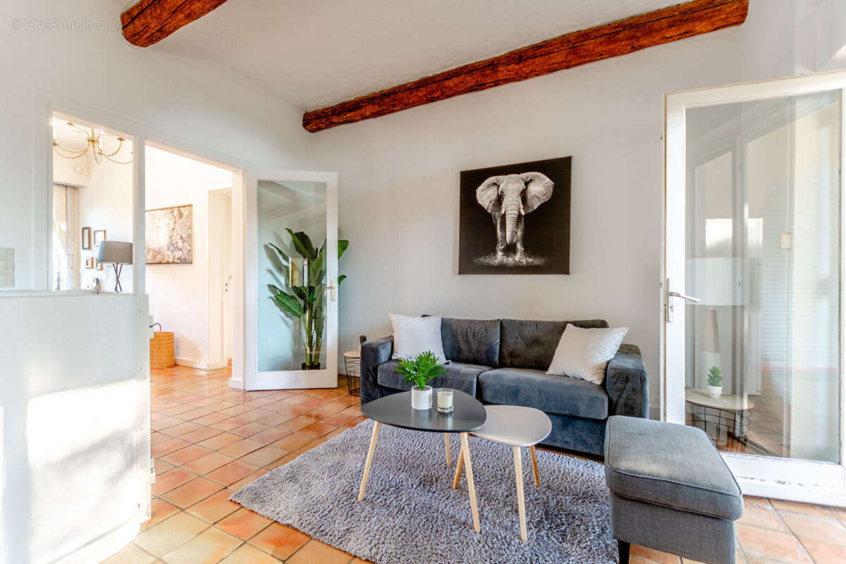 Maison à LES ISSAMBRES