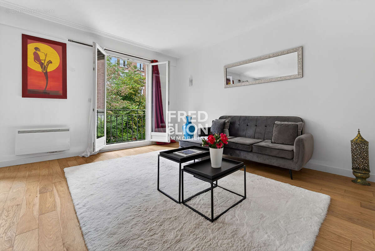 Appartement à NEUILLY-SUR-SEINE