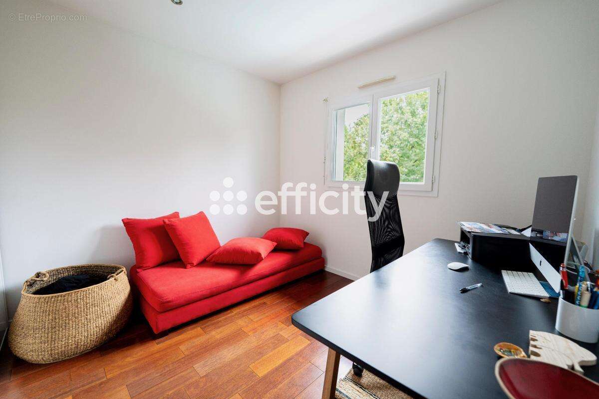 Maison 155 m² à Le Pian-Medoc  - photo 14