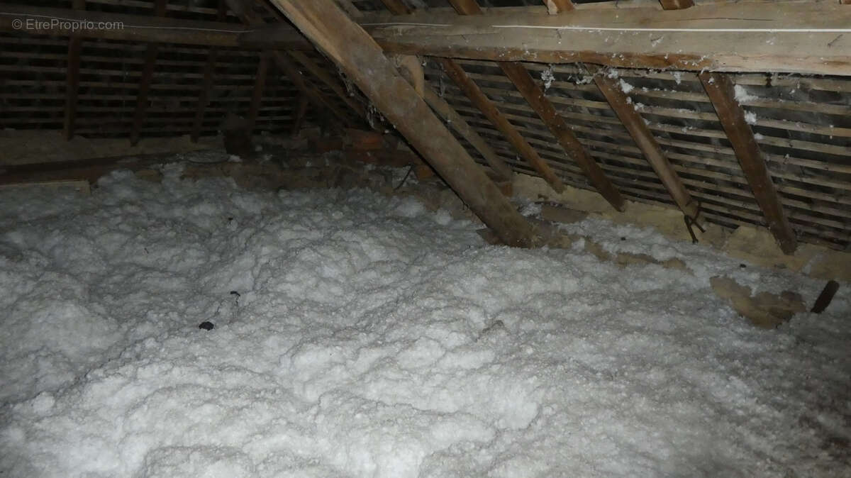 Maison à LA CROISILLE-SUR-BRIANCE