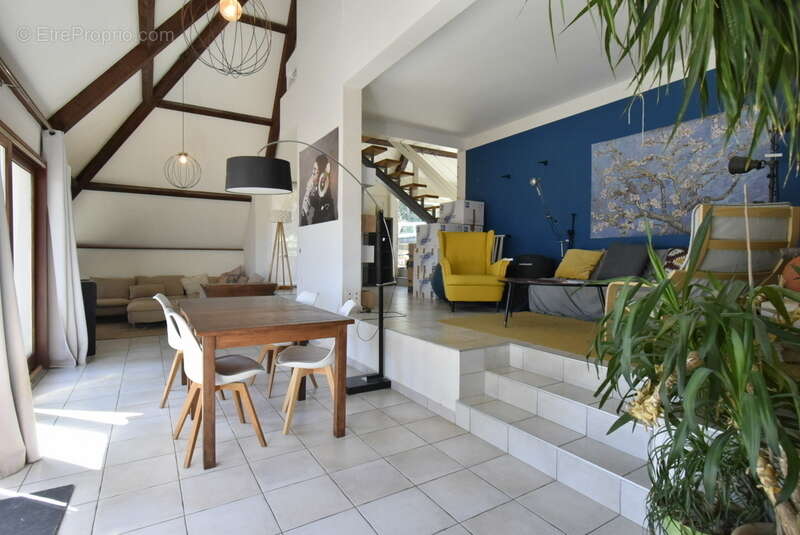 n°2 - Maison à GIVRY