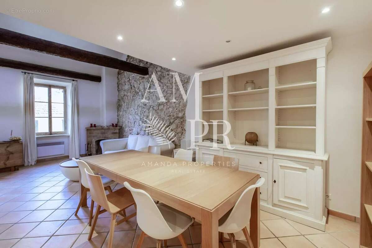 Appartement à VILLEFRANCHE-SUR-MER