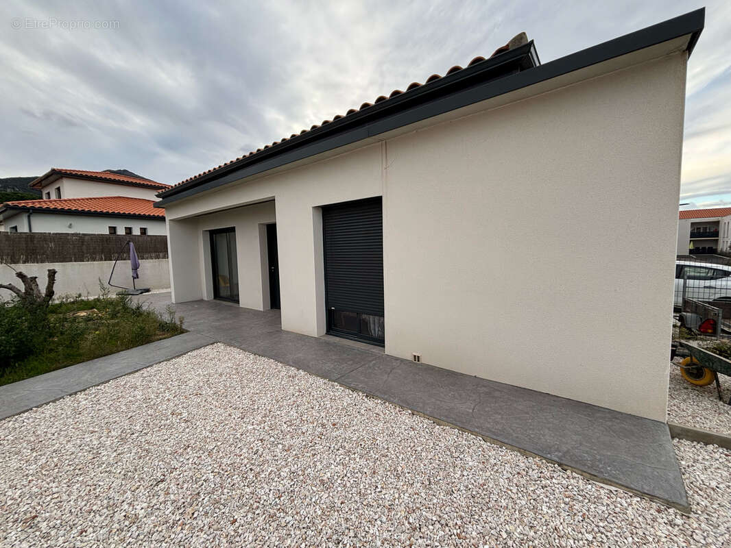 Maison à LAROQUE-DES-ALBERES