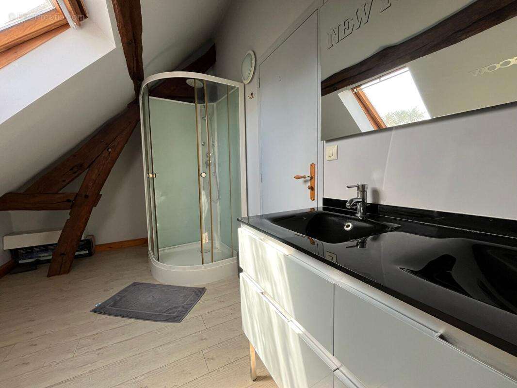 Maison à BUCHY