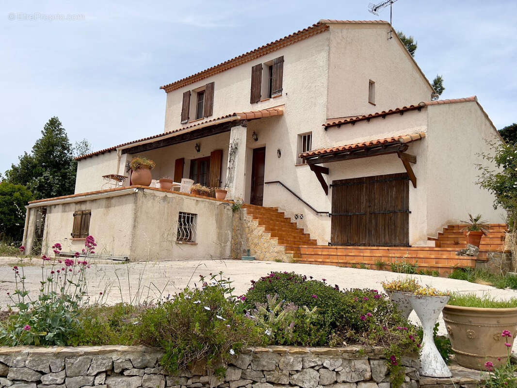 Maison à CARNOUX-EN-PROVENCE