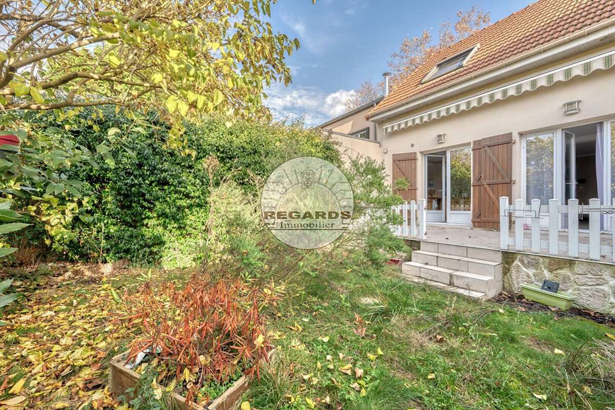 Maison 121 m² à Bagneux  - photo 2
