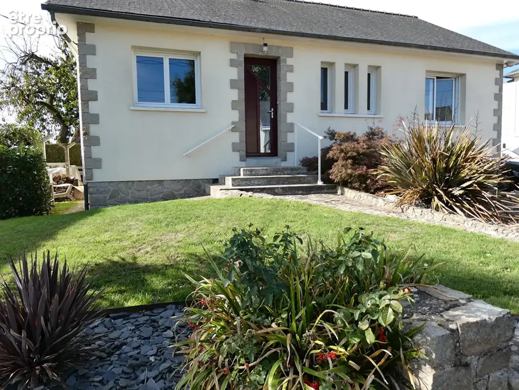 Exclusivité. Maison entièrement restaurée avec garage. - photo 3