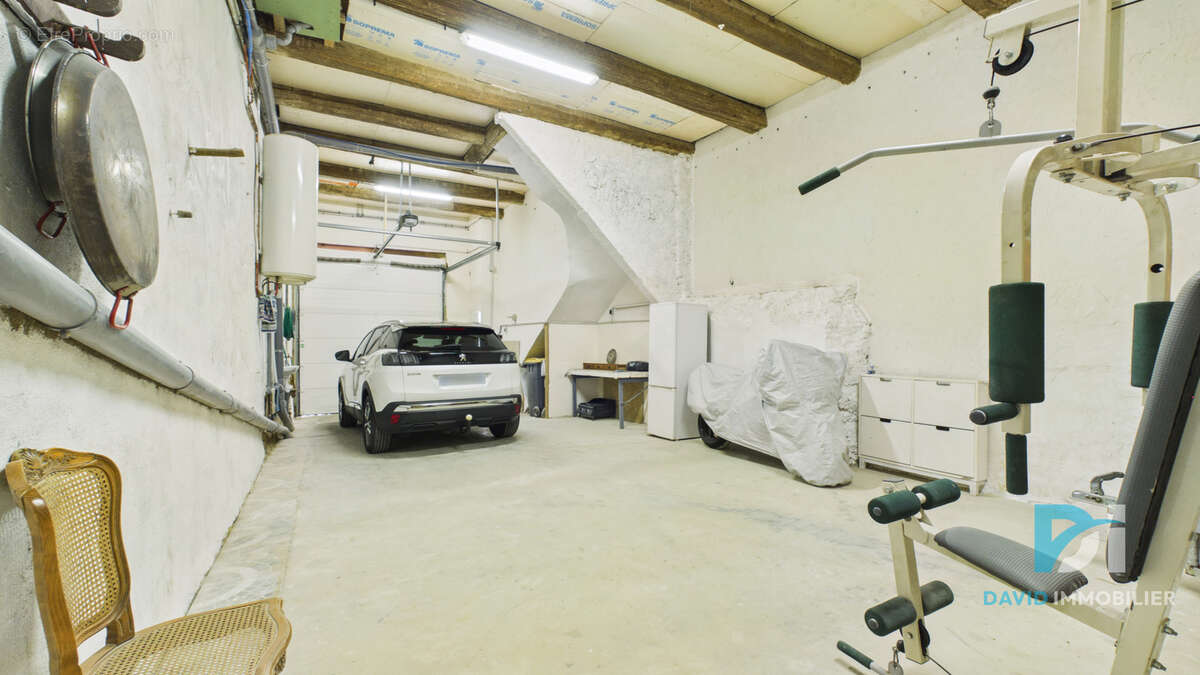 BASSAN, maison vigneronne avec double terrasse et garage. - photo 13