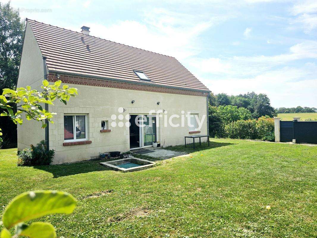 Maison à RESSONS-SUR-MATZ