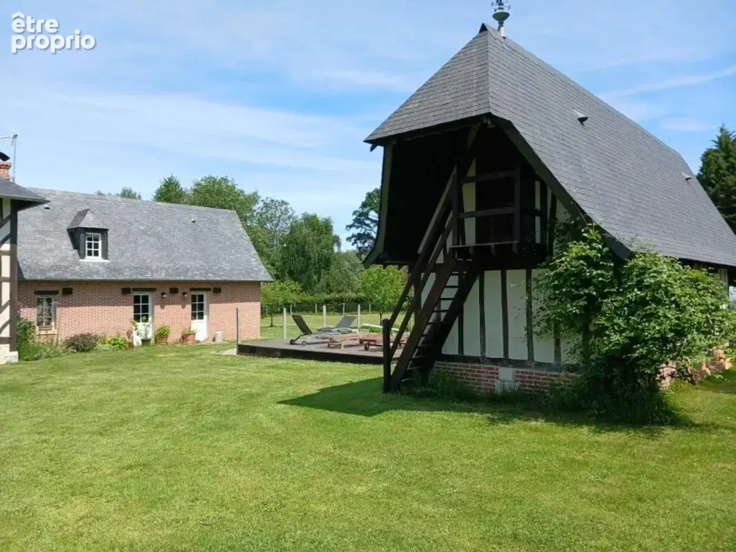 Maison de charme de 100 M2, 5 pièces 3 chambres avec une piscine et annexe sur un terrain de 4700 M2 à BONNEVILLE LA LOUVET (14) - photo 7