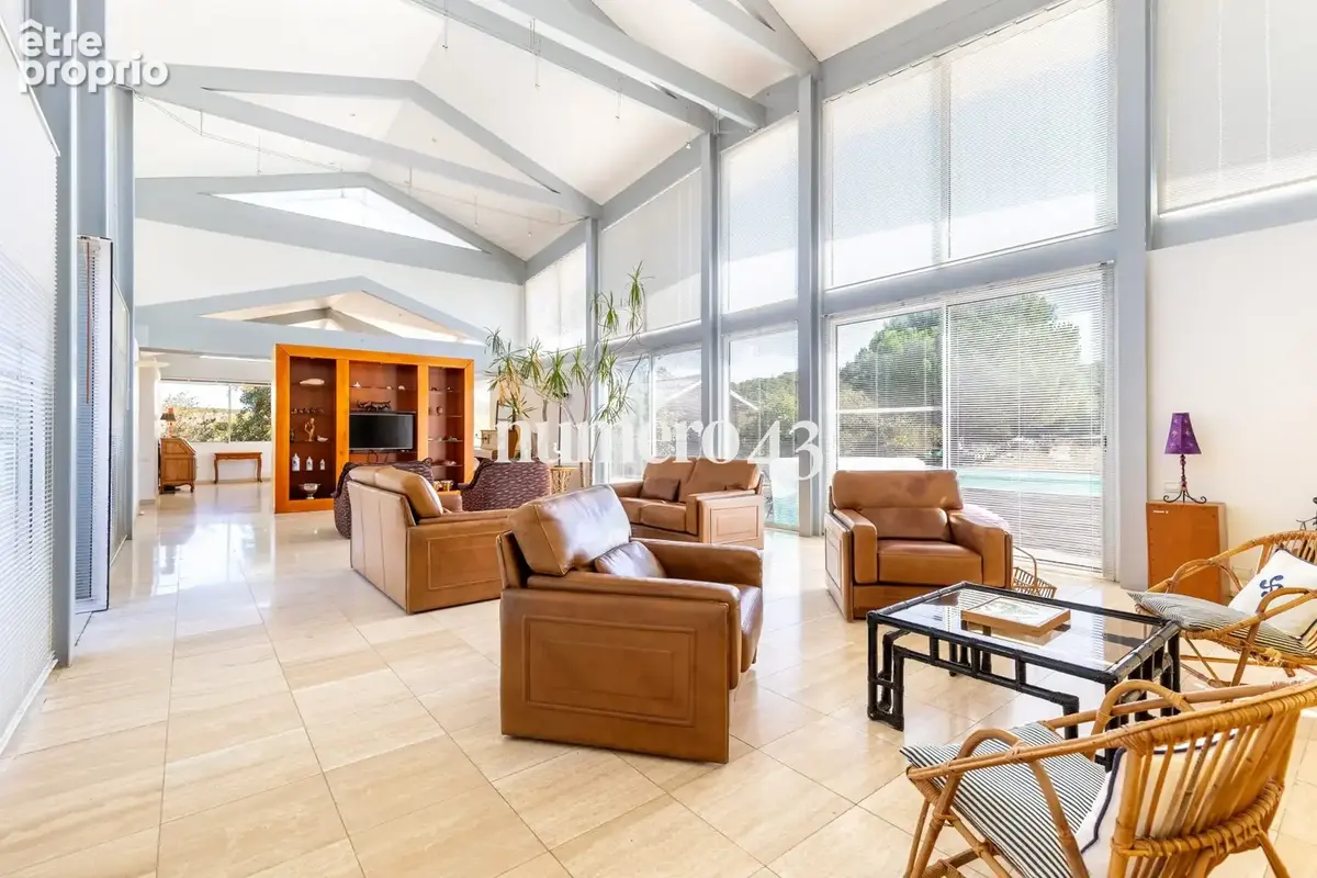 Maison 11 pièces 443 m² à vendre à Beychac-Et-Caillau (33750) - photo 4