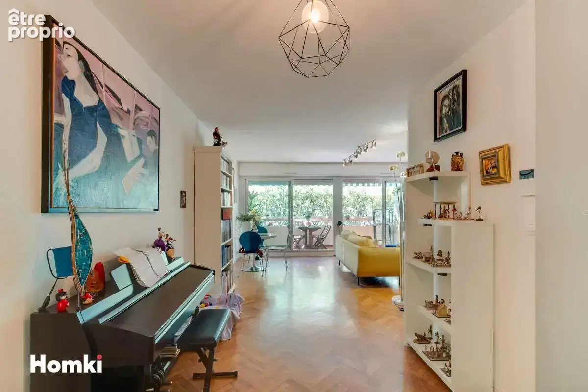 Appartement T3 de 77 m² à Marseille 13008, Rue Paradis - photo 7