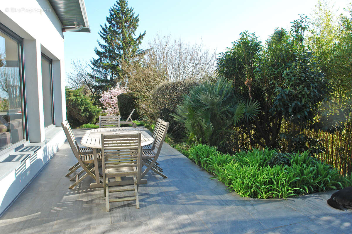 Maison à VERRIERES-LE-BUISSON