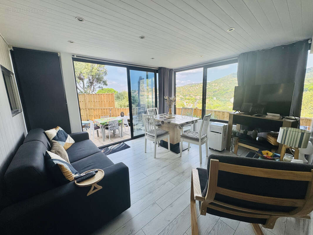 Maison à BORMES-LES-MIMOSAS