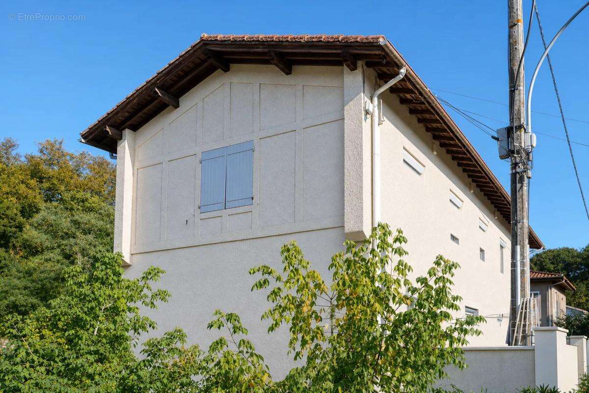 Appartement à CAZAUBON