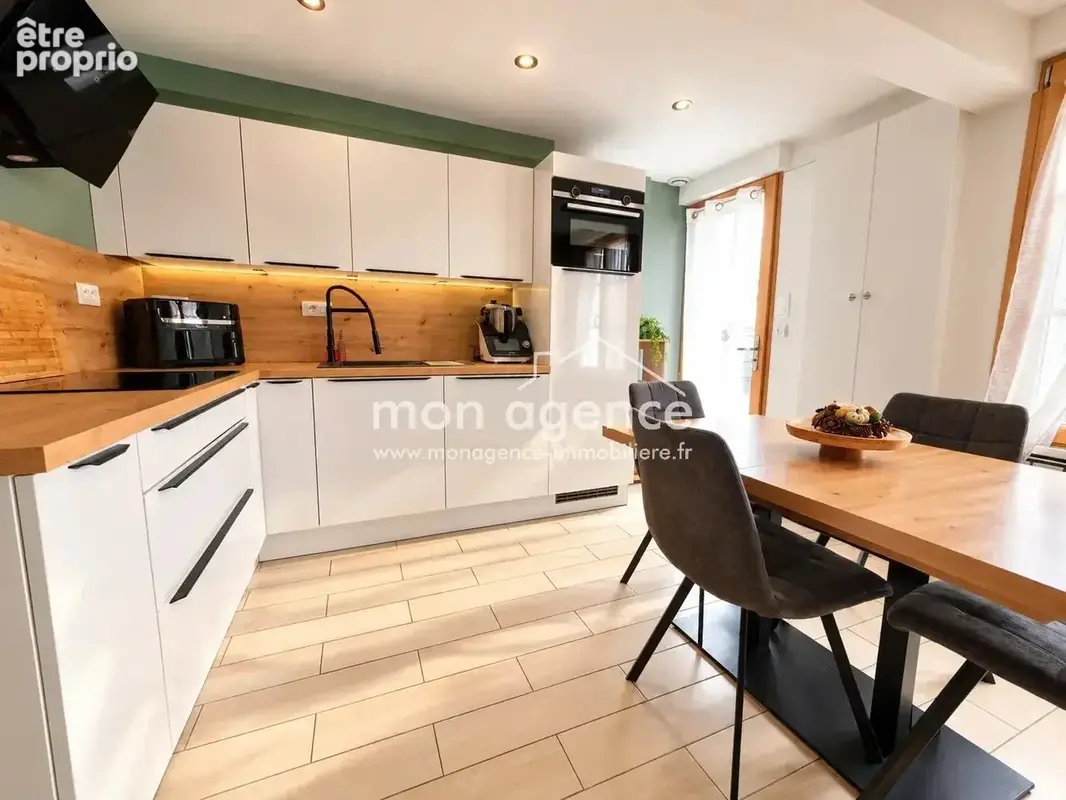 Vente – Maison de ville avec jardin et terrasse – Neufchâtel-en-Bray - photo 6