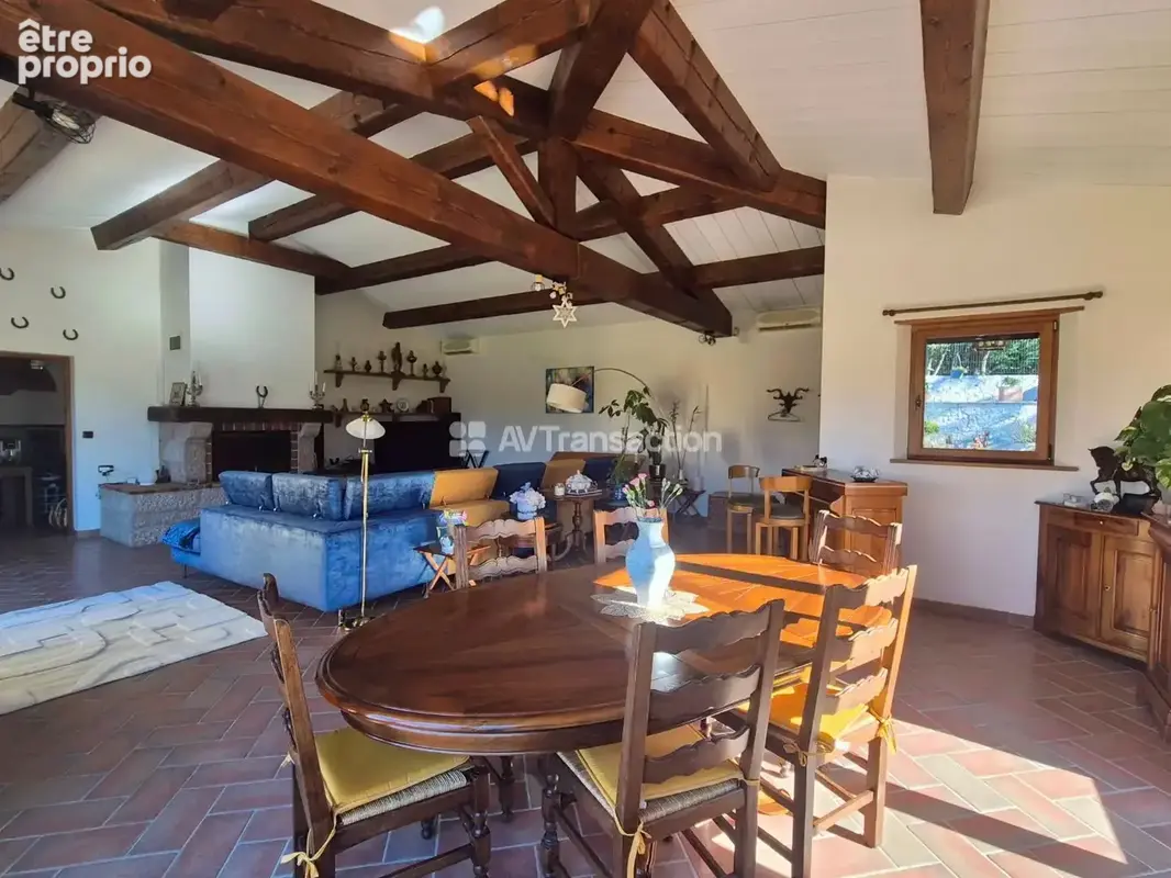 Maison 6 pièces 193 m² à vendre à Draguignan (83300) - photo 3