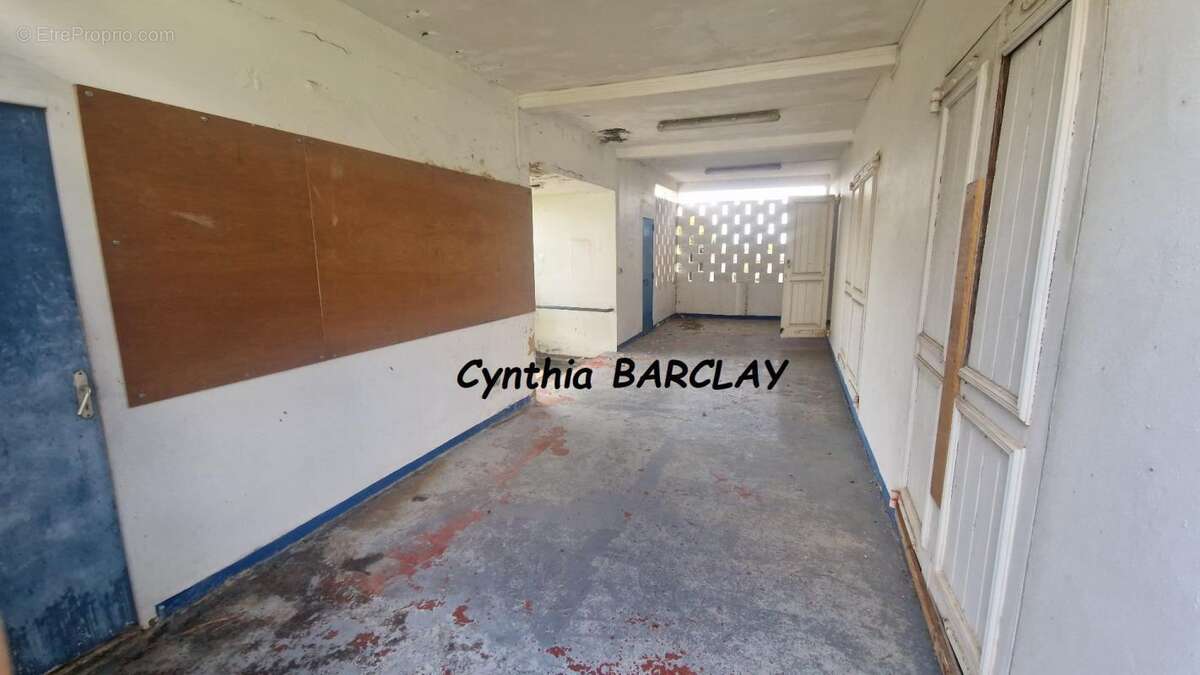 Commerce à SCHOELCHER