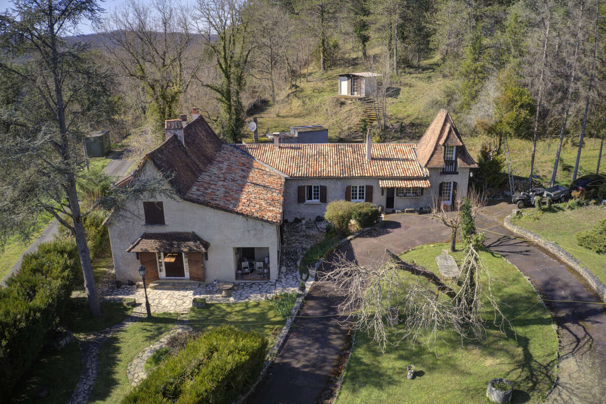 Maison à SAINT-LAURENT-SUR-MANOIRE