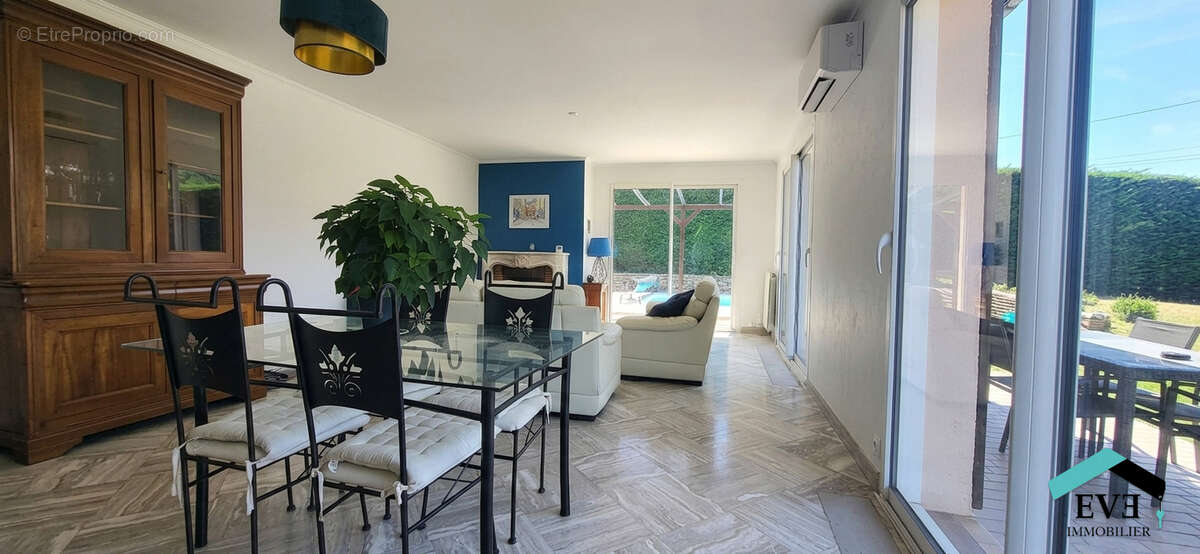 Maison à JARDIN