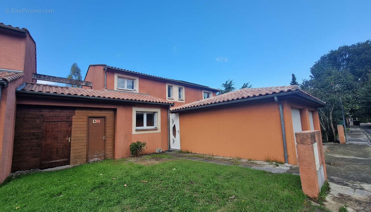 Aucamville, proche commerces, villa T4 rénovée avec jardin et garage - photo 8