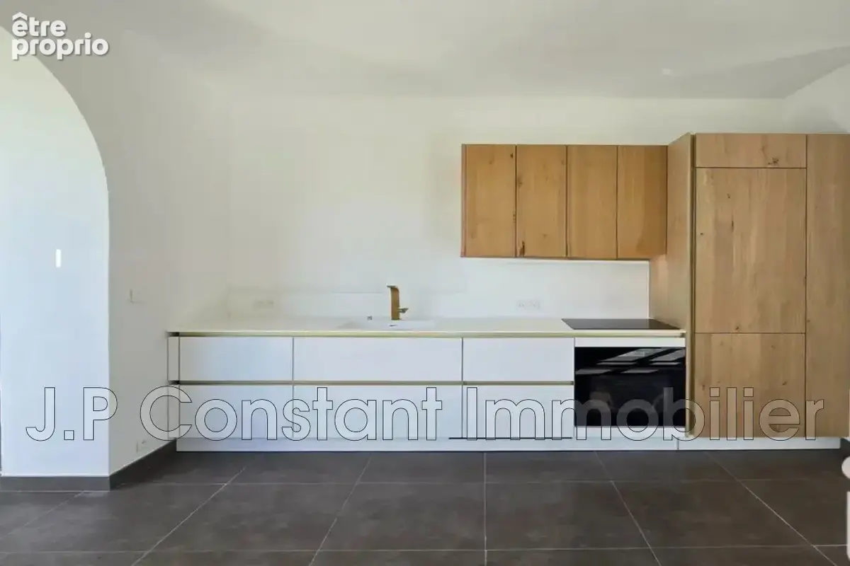 Appartement 3 pièces 78 m² à vendre à Saint-Cyr-Sur-Mer (83270) - photo 2