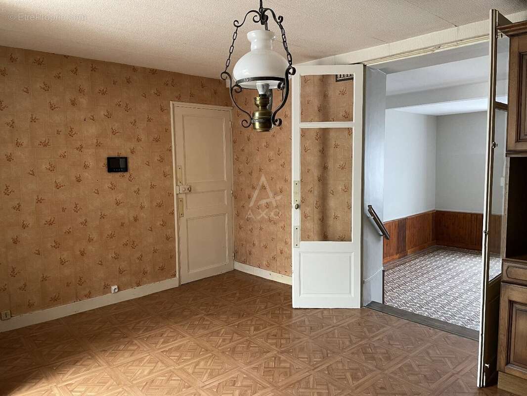 Maison à SABLE-SUR-SARTHE