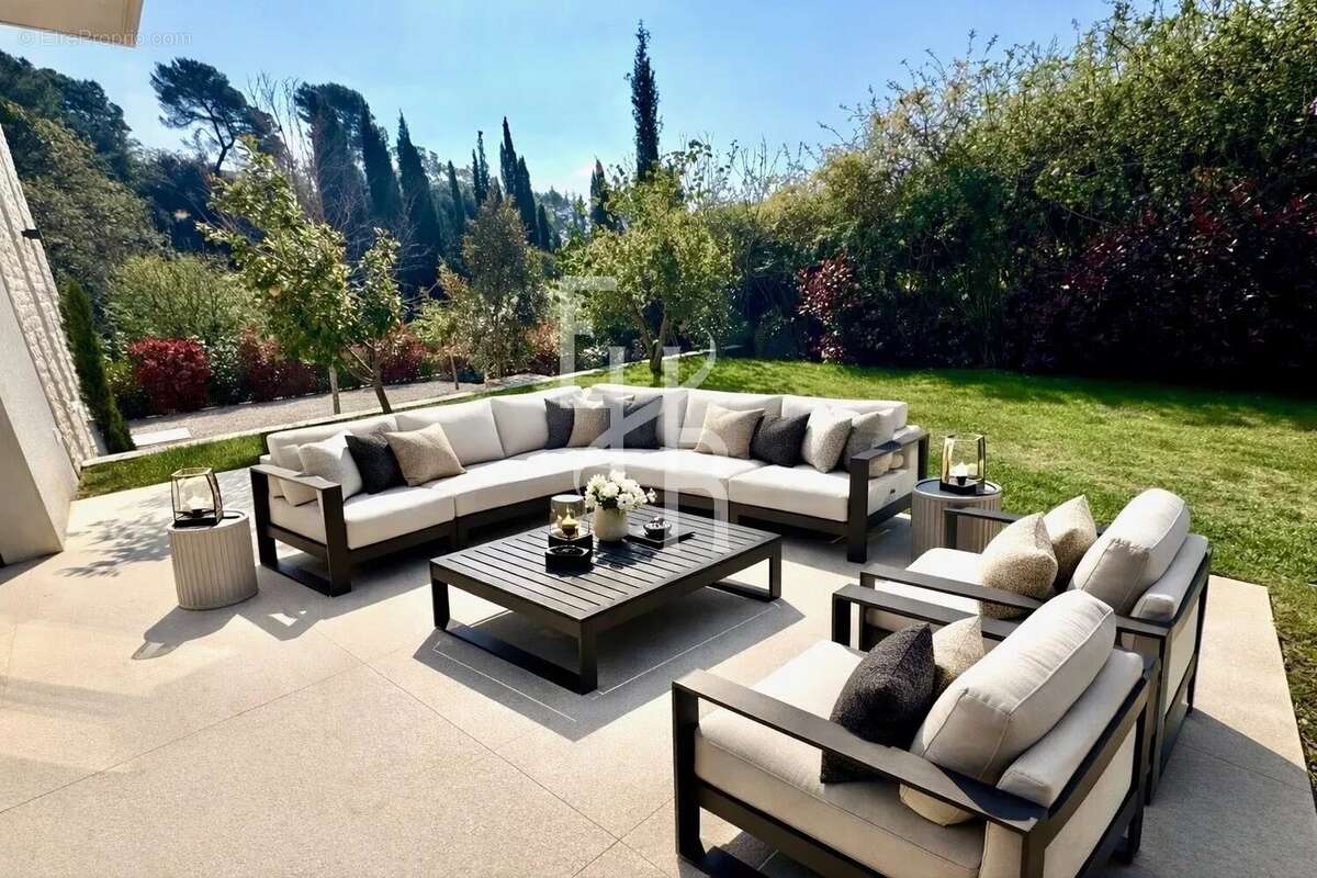 Maison à MOUGINS