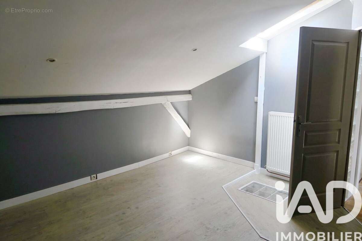 Maison 120 m² à Roches-Premarie-Andille  - photo 9