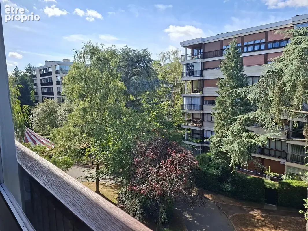Appartement 74 m² à Fontenay-Le-Fleury  - photo 4